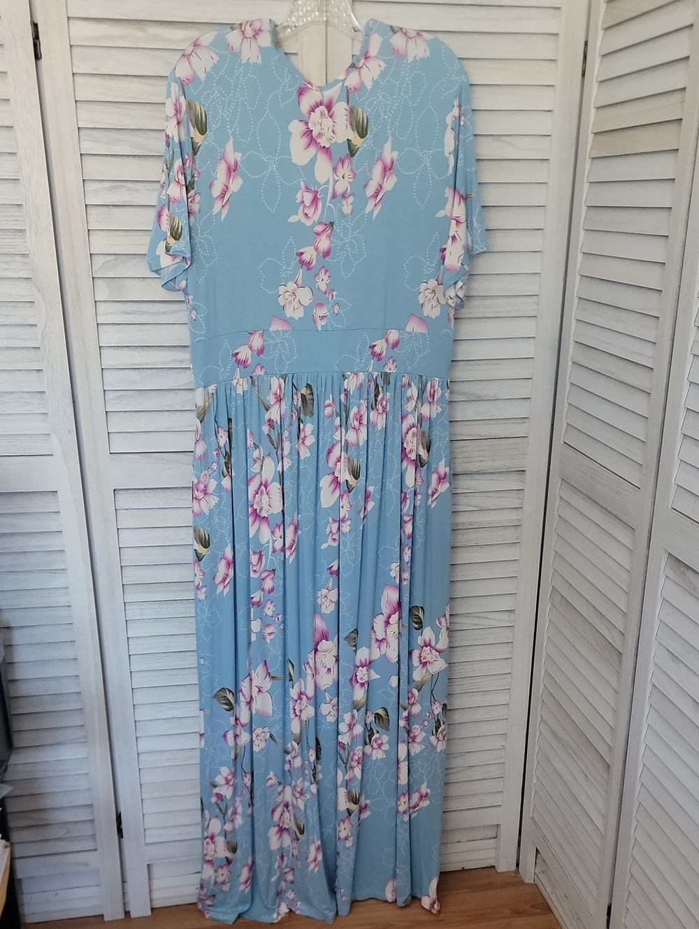 Light Blue And Purple Floral Maxi Dress - V-Neck Women’s Dress With Pockets - Picture 9 of 15